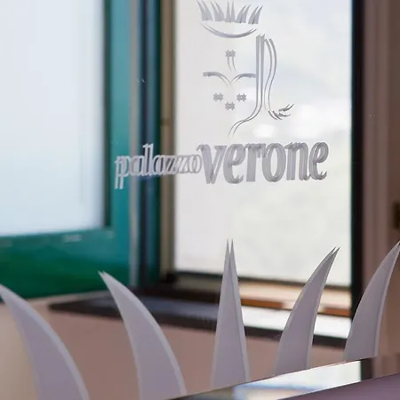 فندق مبيت وإفطار Palazzo Verone سكالا